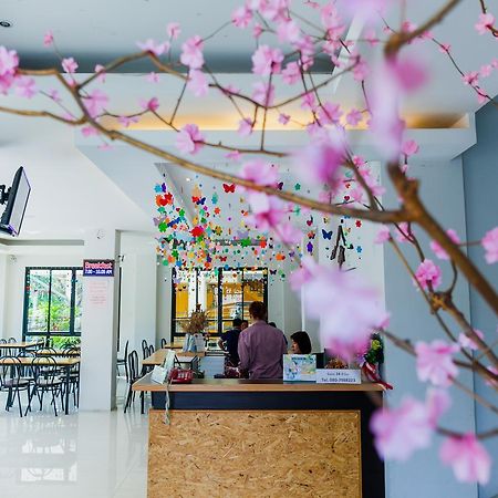 Hotel Calivefornia 2016 Chiang Rai Exterior foto