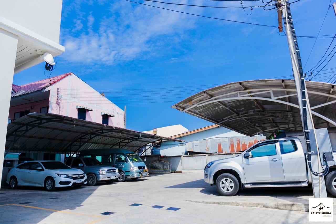 Hotel Calivefornia 2016 Chiang Rai Exterior foto