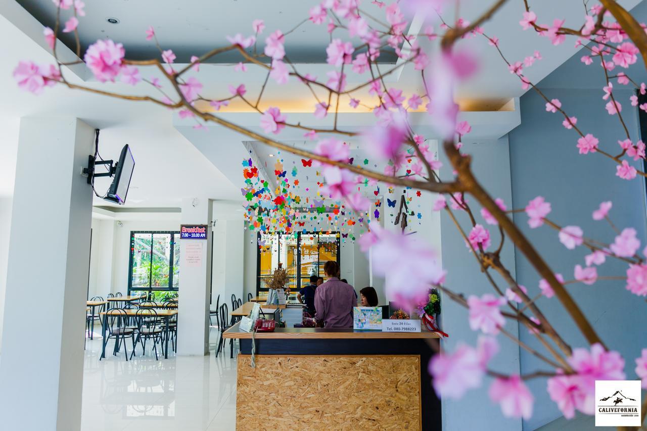 Hotel Calivefornia 2016 Chiang Rai Exterior foto