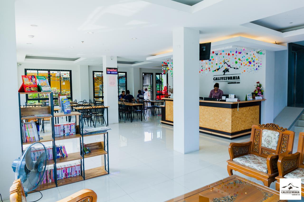 Hotel Calivefornia 2016 Chiang Rai Exterior foto